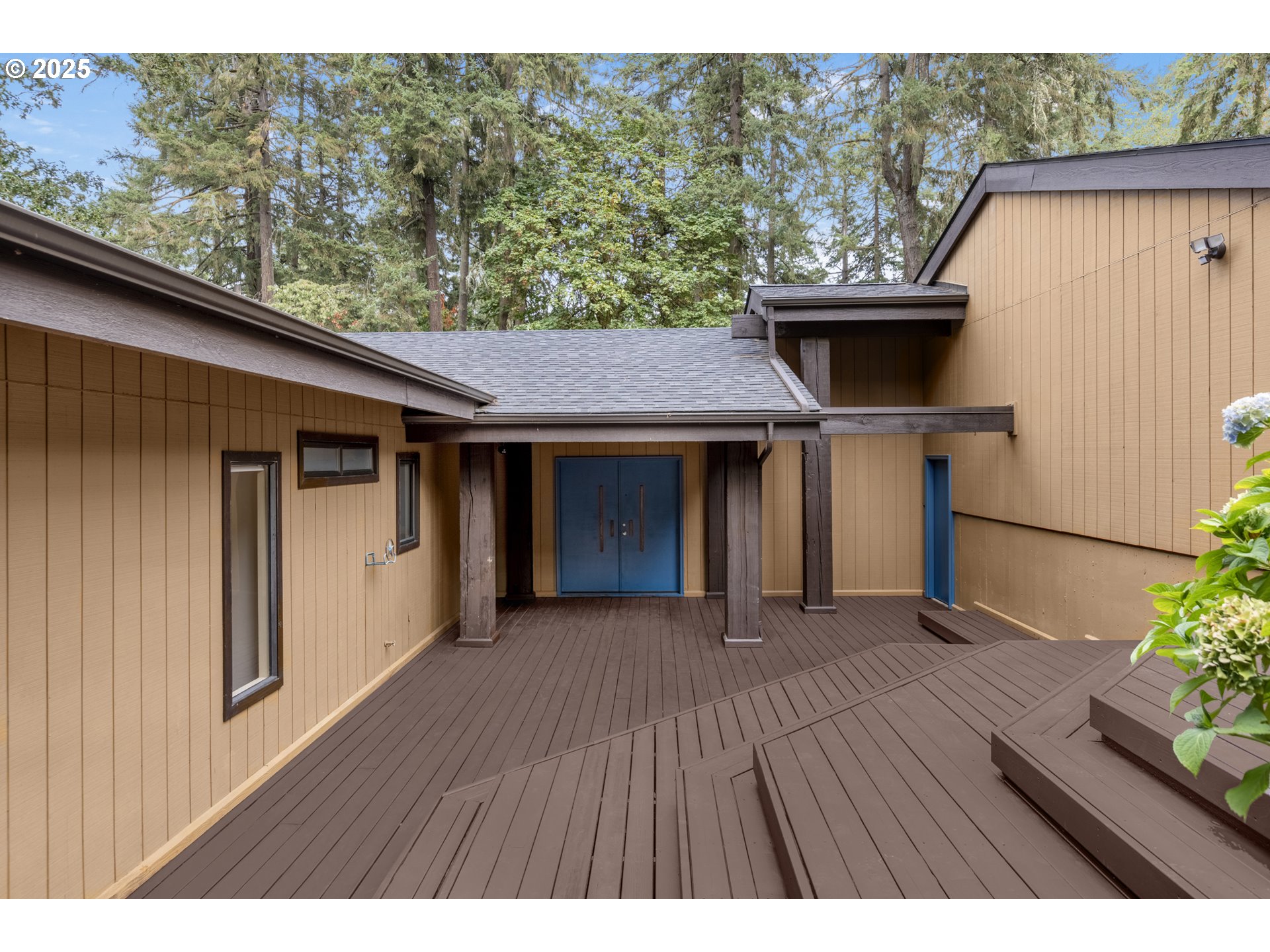 1993 FIRCREST DR