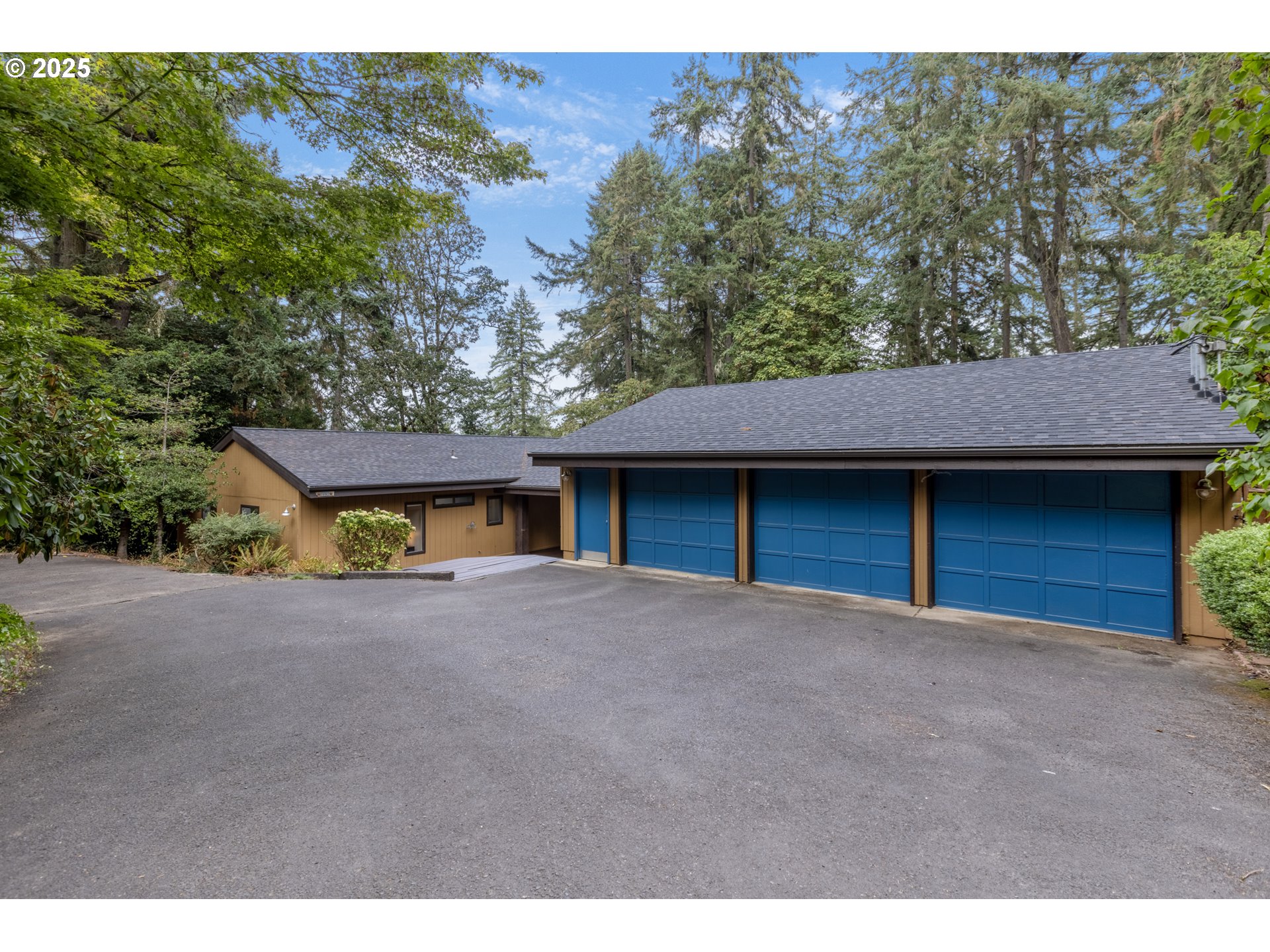 1993 FIRCREST DR