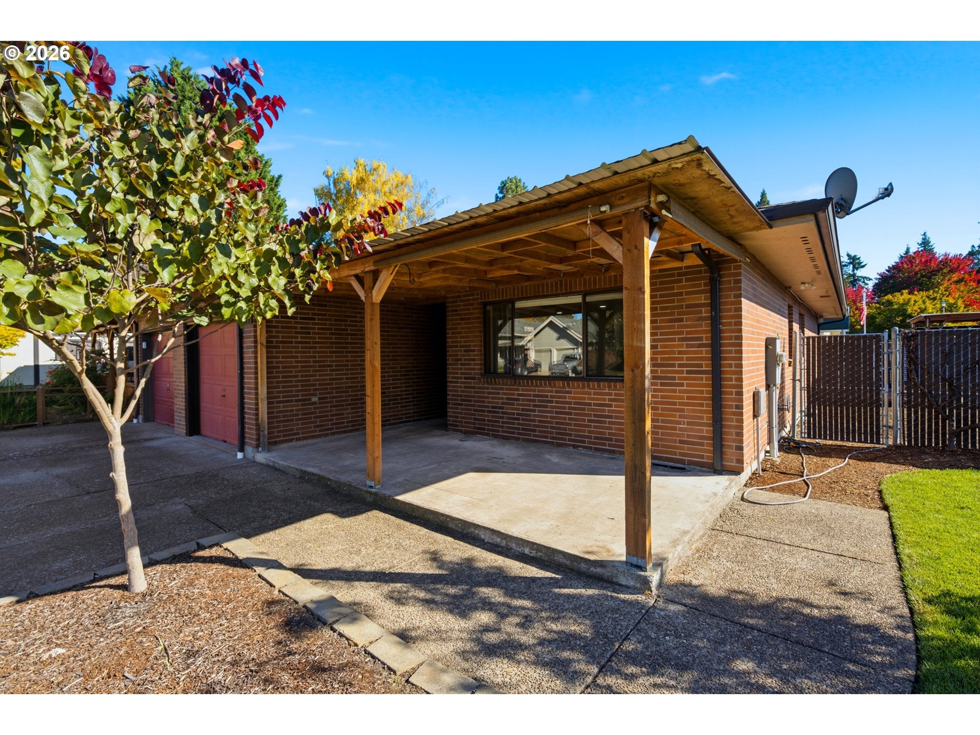 480 SW RUSS CT