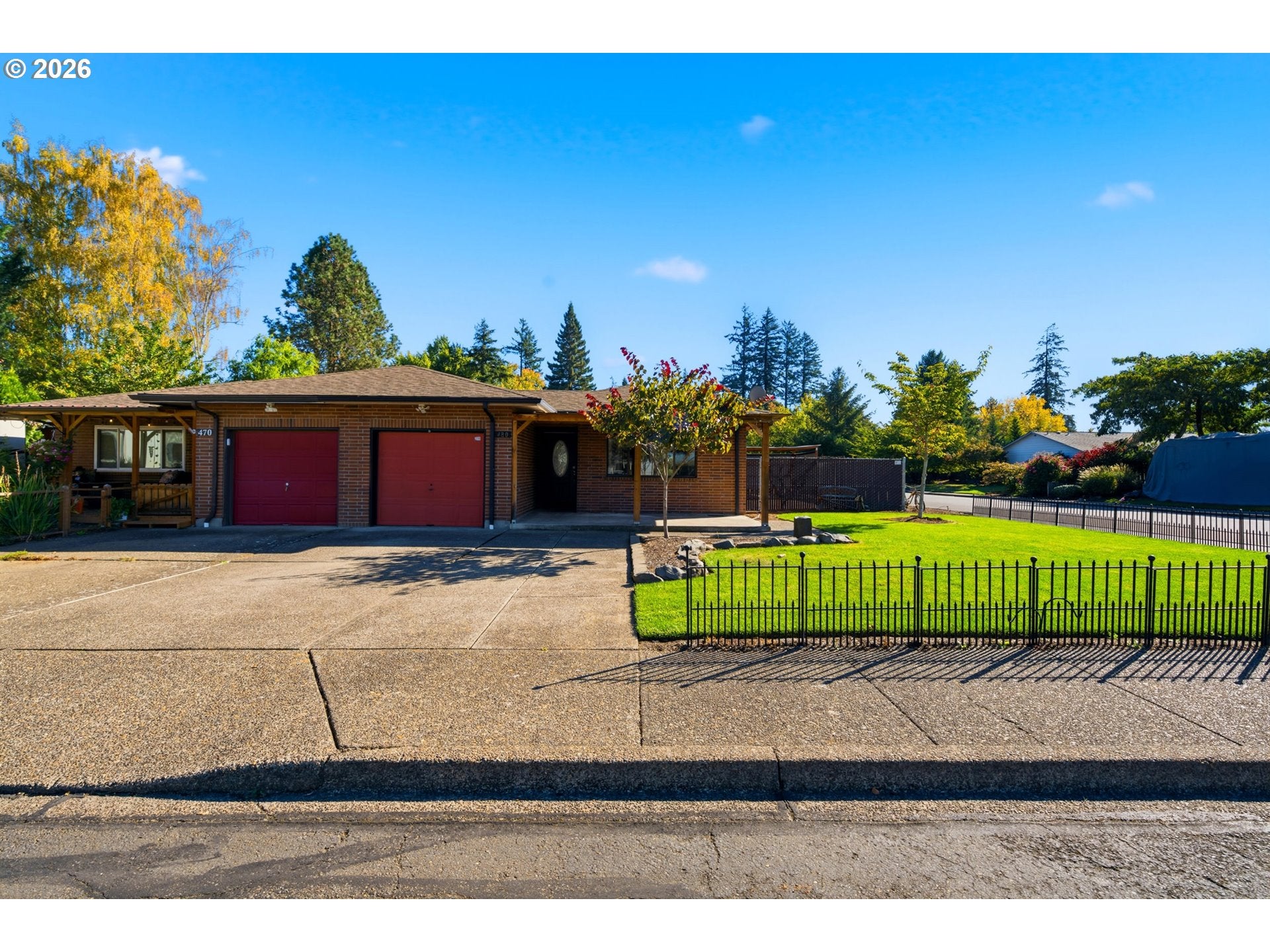 480 SW RUSS CT