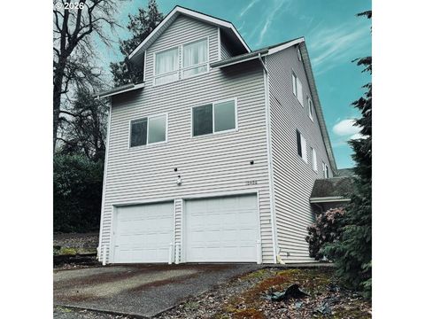 10406 NE FARGO ST Portland OR 97220