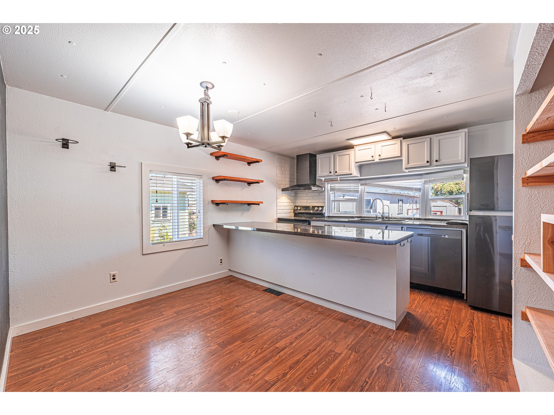 1415 S BERTELSEN RD 152