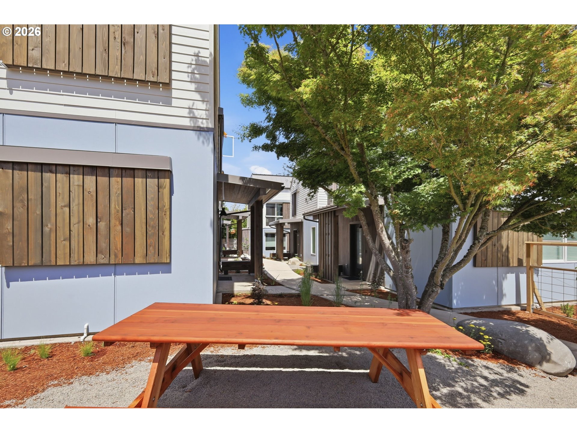 45 W 27th AVE E