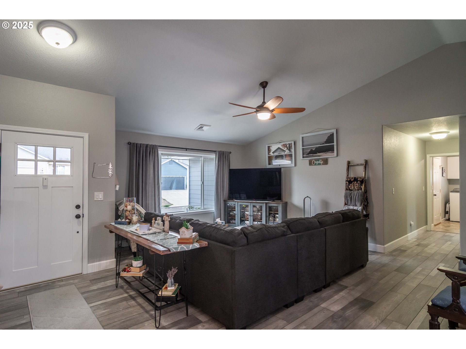 114 UMPQUA VIEW DR