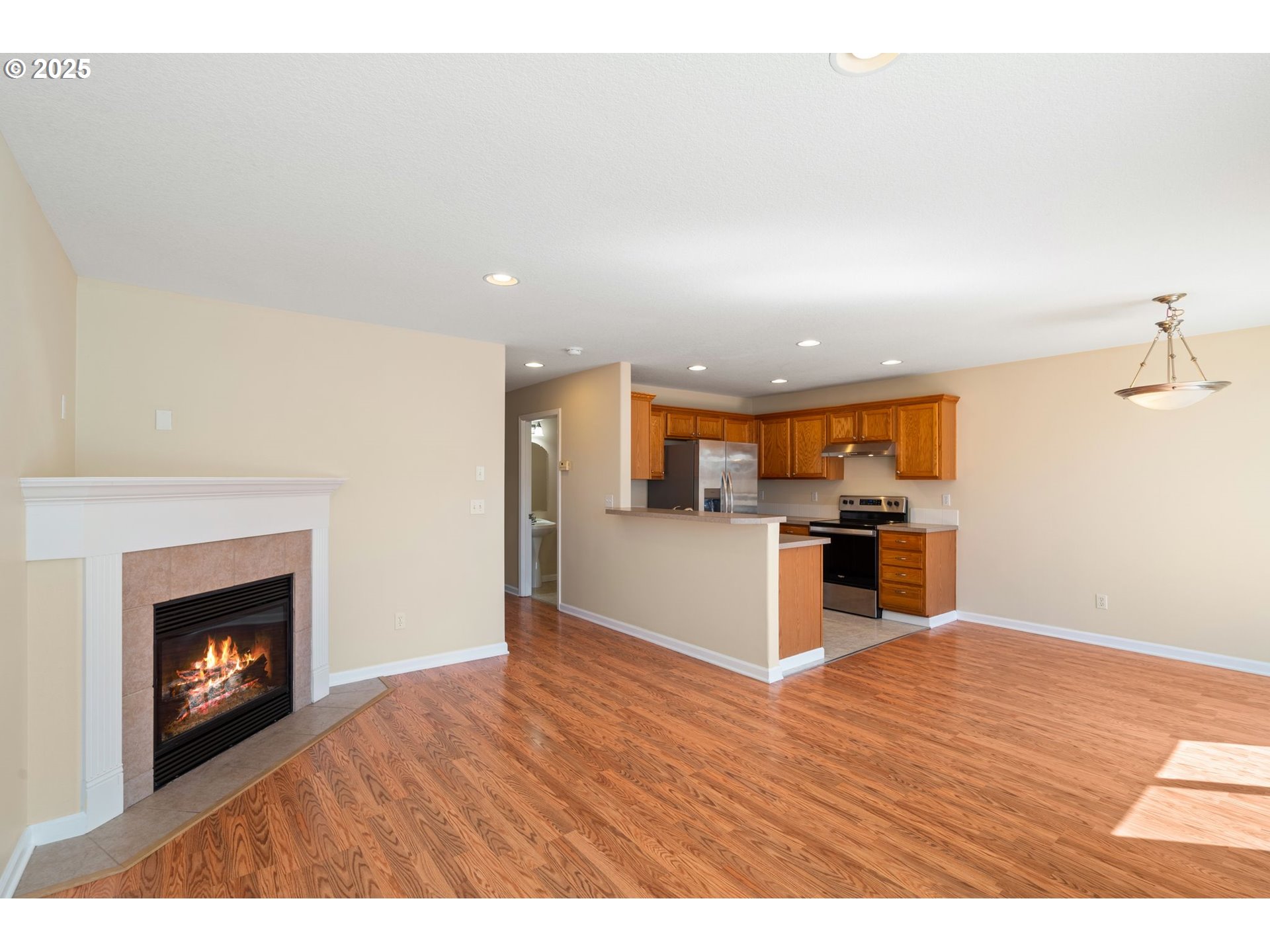 Vancouver, Washington 98682, United States, 3 Bedrooms Bedrooms, ,3 BathroomsBathrooms,Residential,Pending,111410