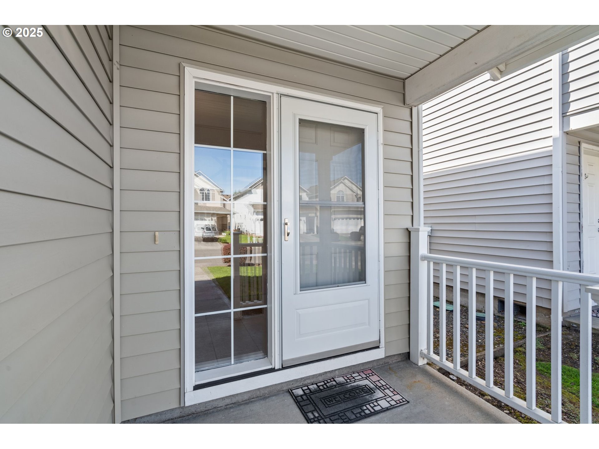 Vancouver, Washington 98682, United States, 3 Bedrooms Bedrooms, ,3 BathroomsBathrooms,Residential,Pending,111410