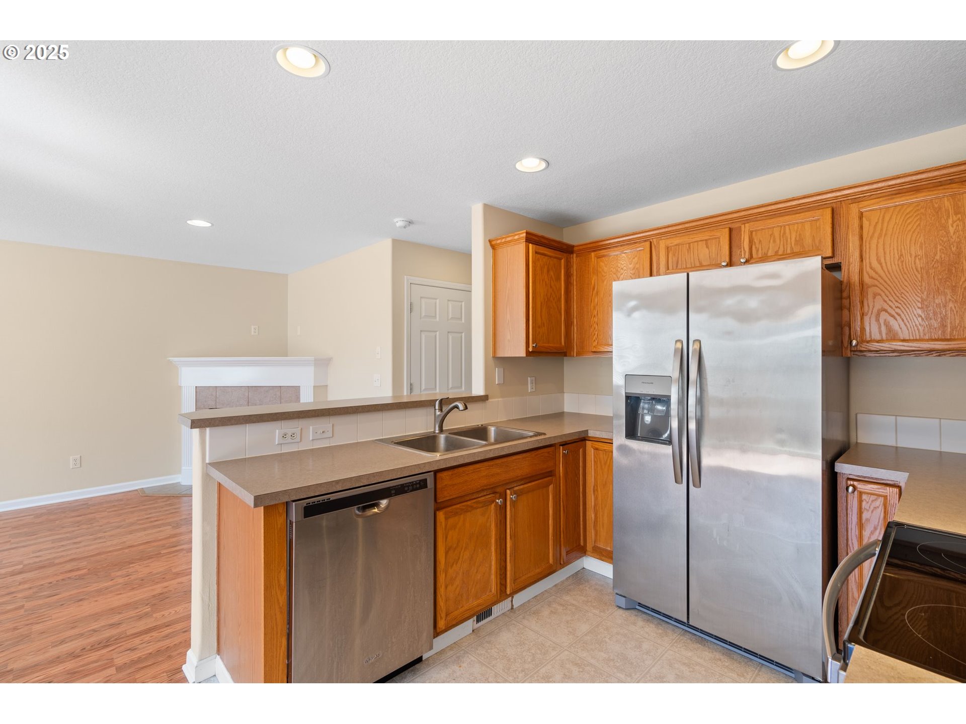 Vancouver, Washington 98682, United States, 3 Bedrooms Bedrooms, ,3 BathroomsBathrooms,Residential,Pending,111410