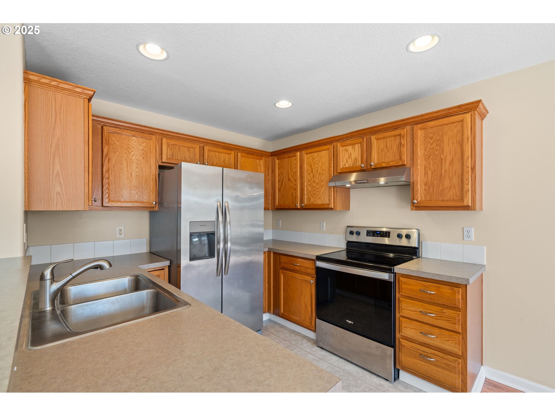 Vancouver, Washington 98682, United States, 3 Bedrooms Bedrooms, ,3 BathroomsBathrooms,Residential,Pending,111410