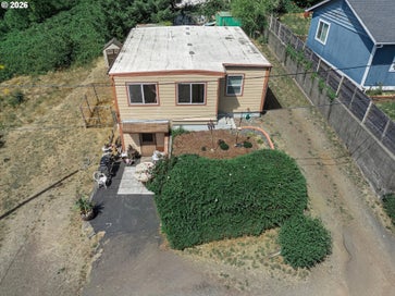 646 SE 8TH ST Toledo OR 97391