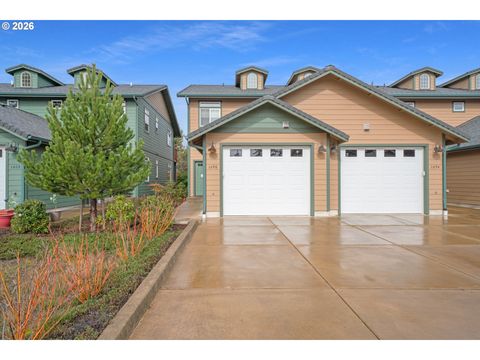 1690 32ND ST Florence OR 97439