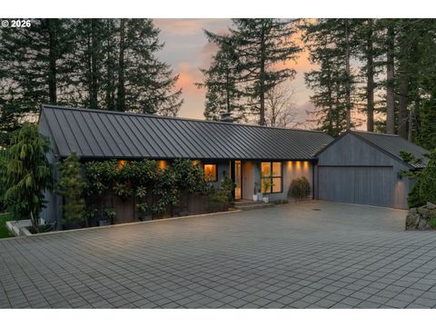 5202 SW BURTON DR Portland OR 97221