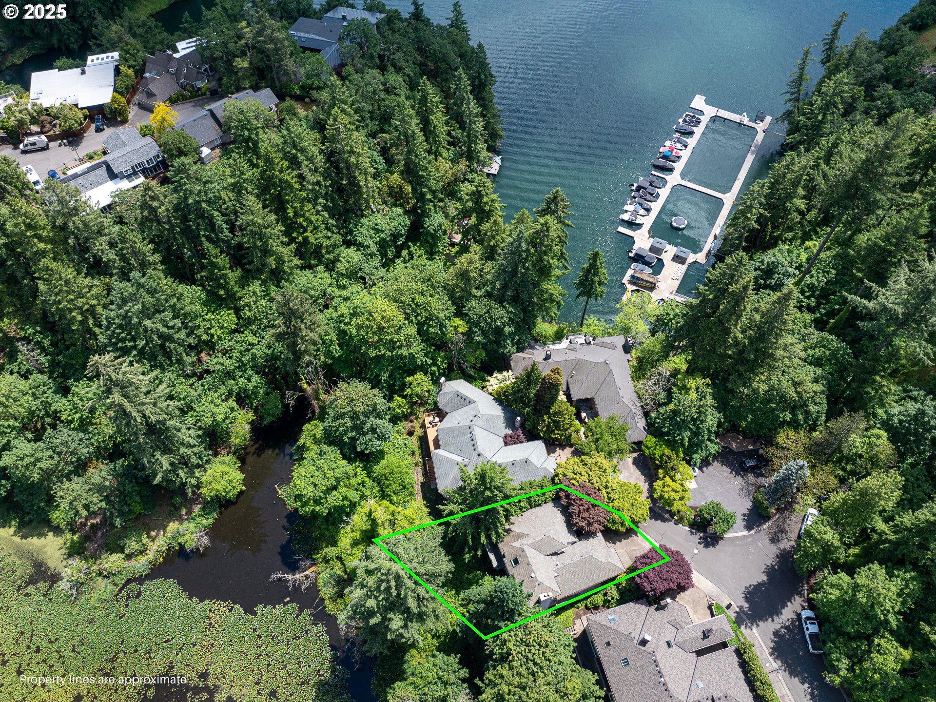 1571 BAY VIEW LN