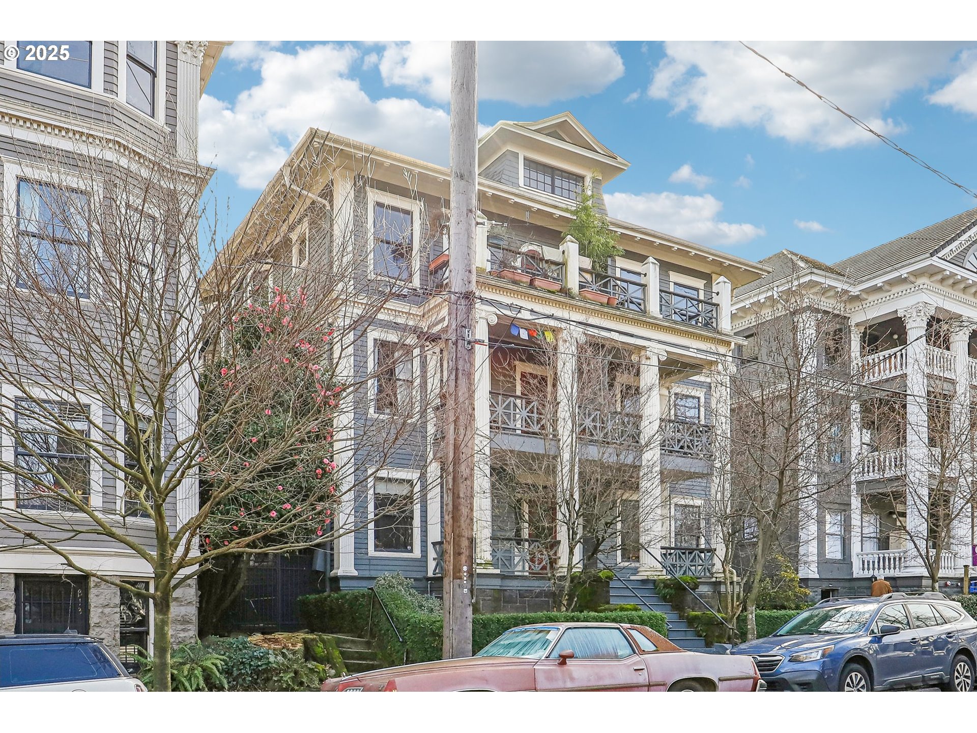 2058 NW FLANDERS ST 5-2