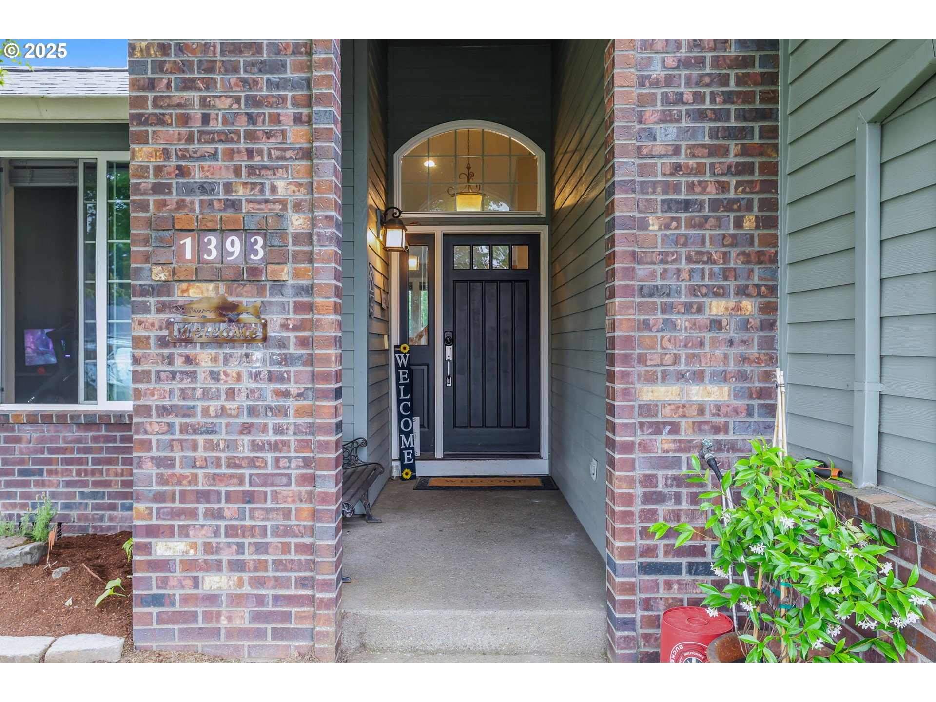1393 NE 11TH AVE