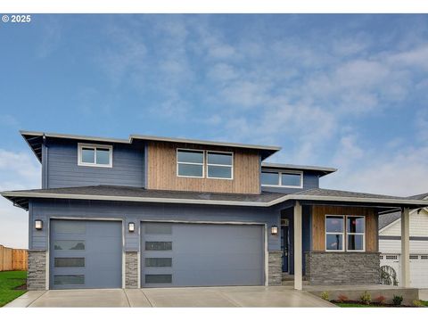 2034 E Otter LOOP La Center WA 98629