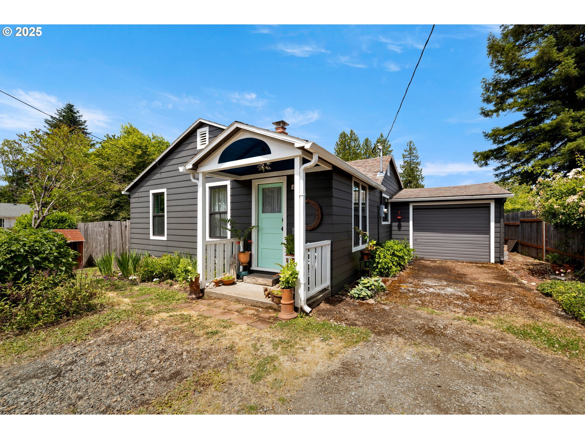 4315 SE RHODESA ST
