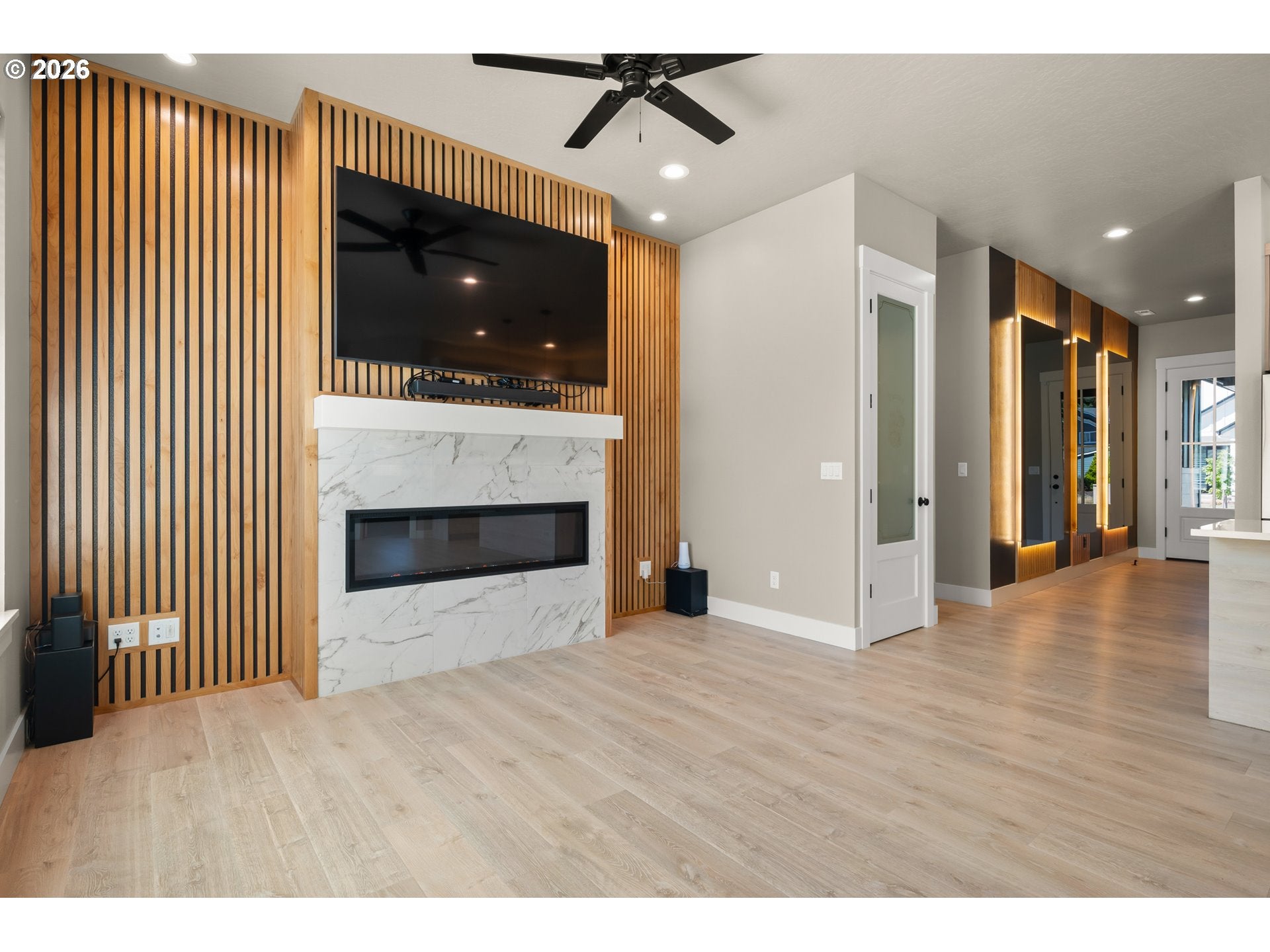 544 BUSTER LN