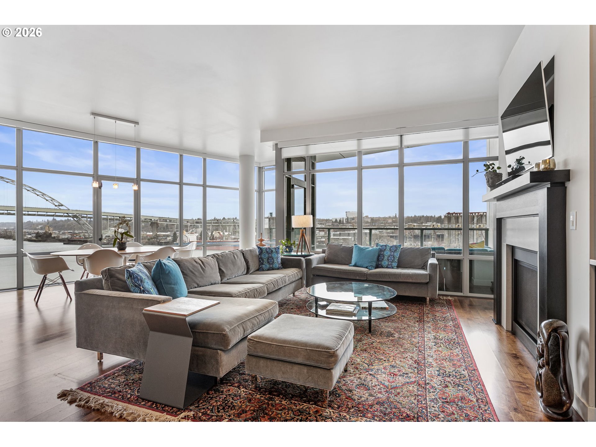 1310 NW Naito PKWY 1001