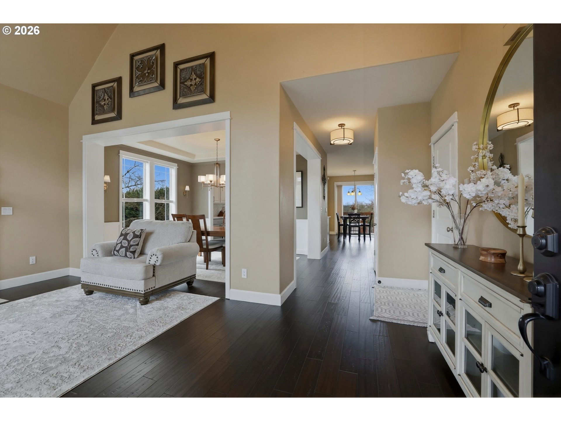 2319 N ROGER SMITH DR