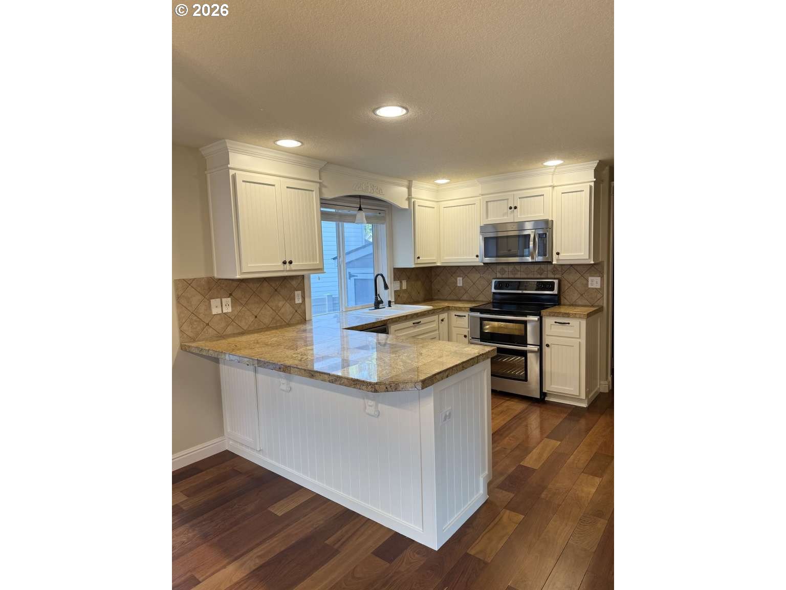 308 S 32ND PL
