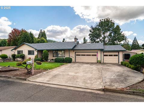 3265 W MOOSE DR Roseburg OR 97471