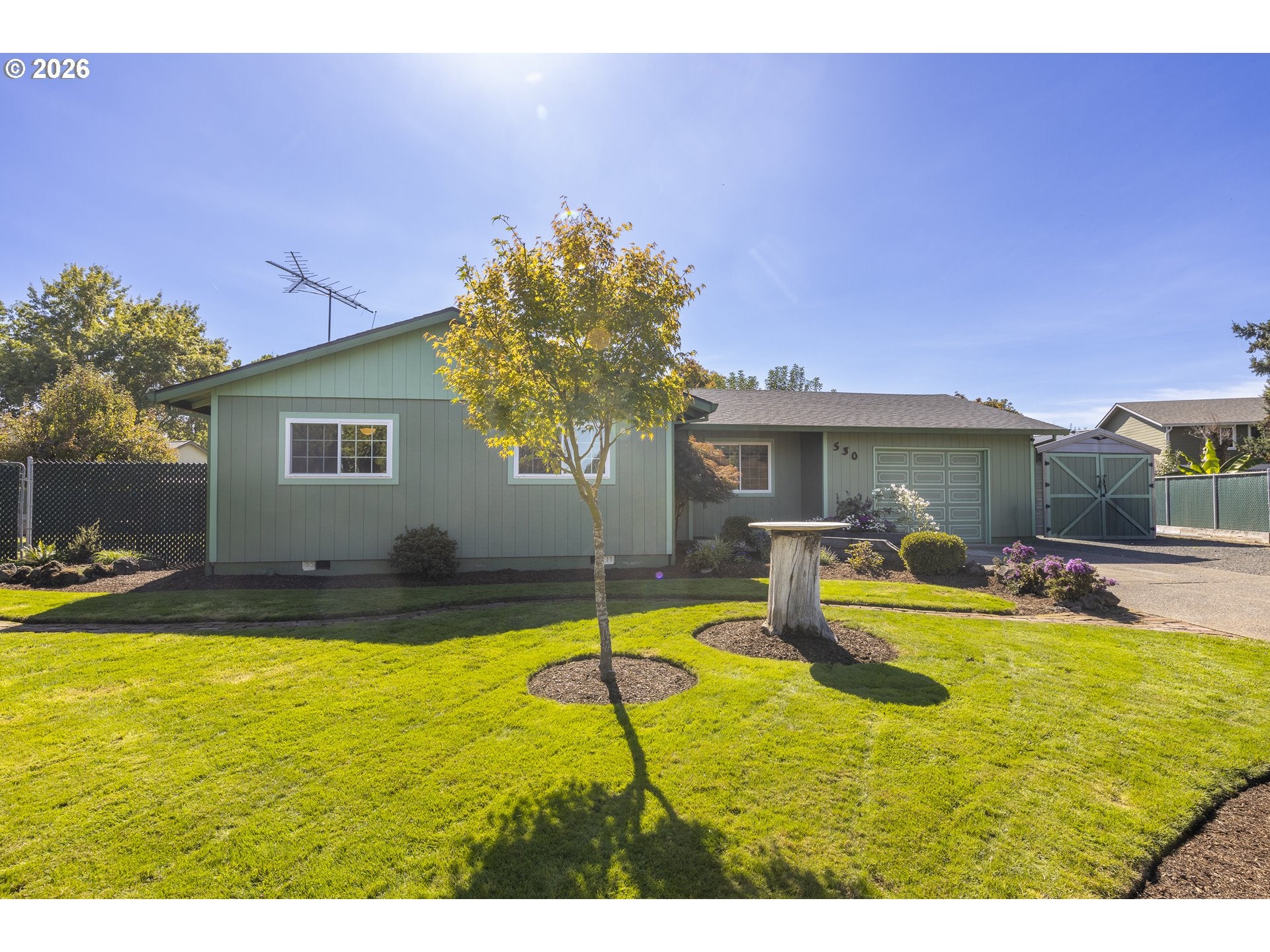 530 SW Ponderosa CT