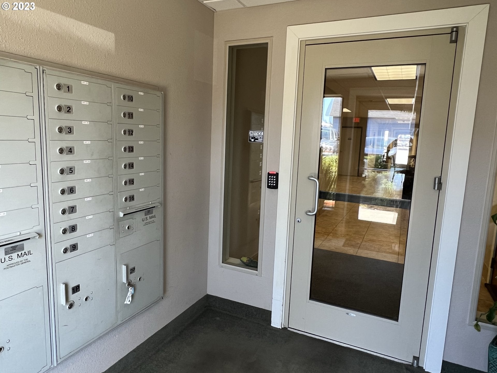 211 HARBOR ST 33