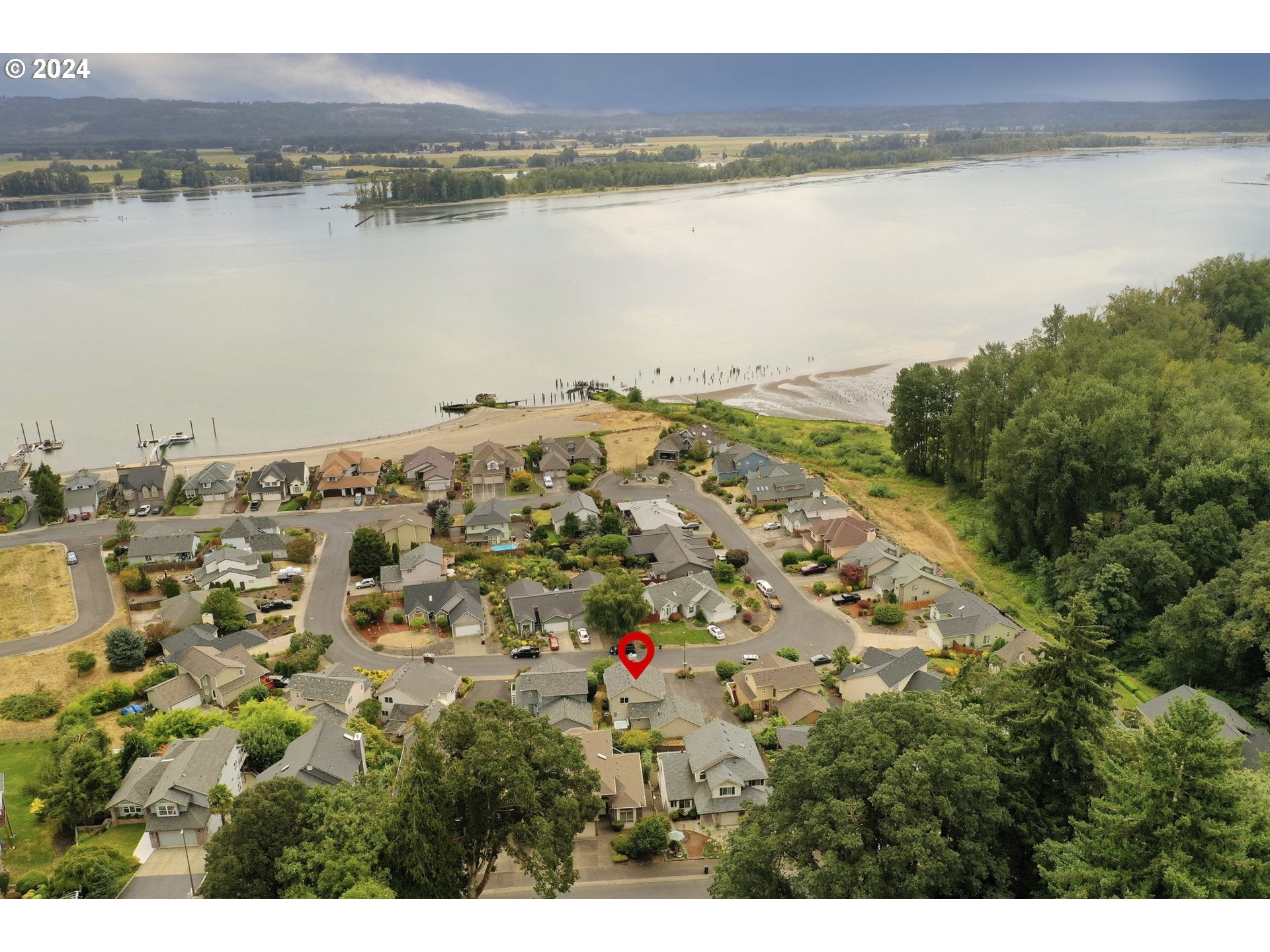 300 SPINNAKER WAY