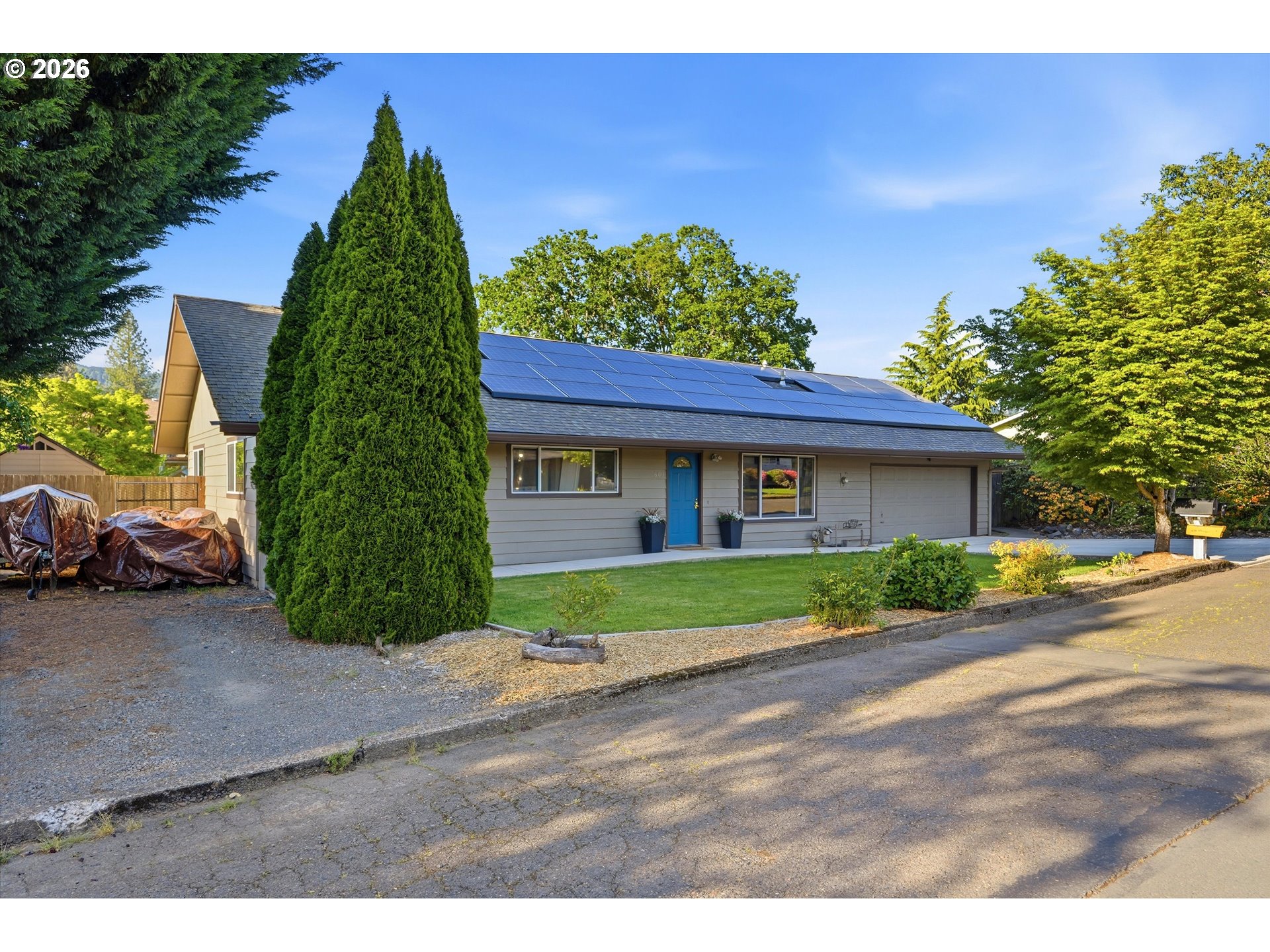 609 E SUNSET CT