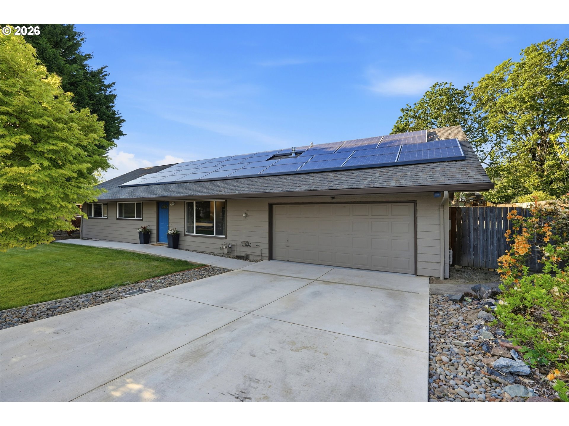609 E SUNSET CT