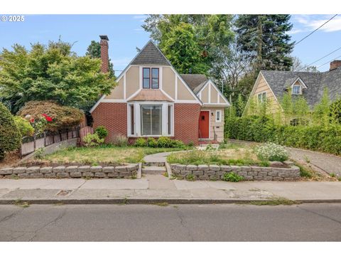 4434 E BURNSIDE ST Portland OR 97215