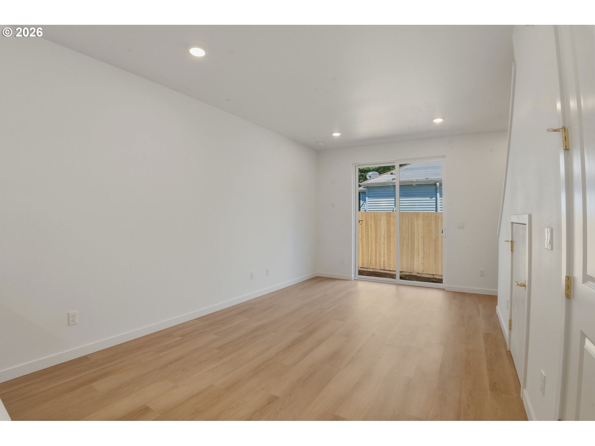 6187 N Albina AVE 2