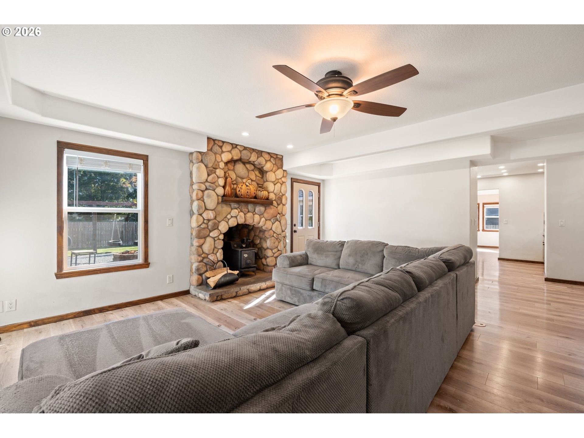 103 W HUMPHREY ST