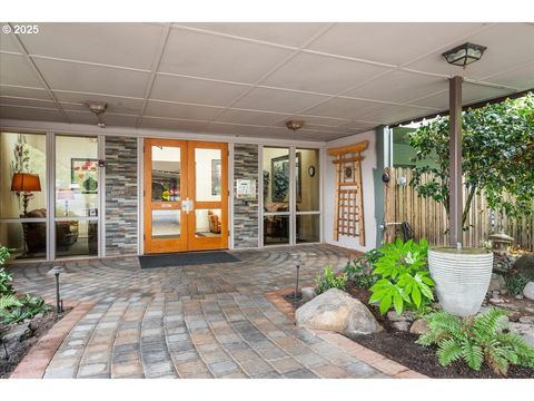 45 EAGLE CREST DR 322 Lake Oswego OR 97035