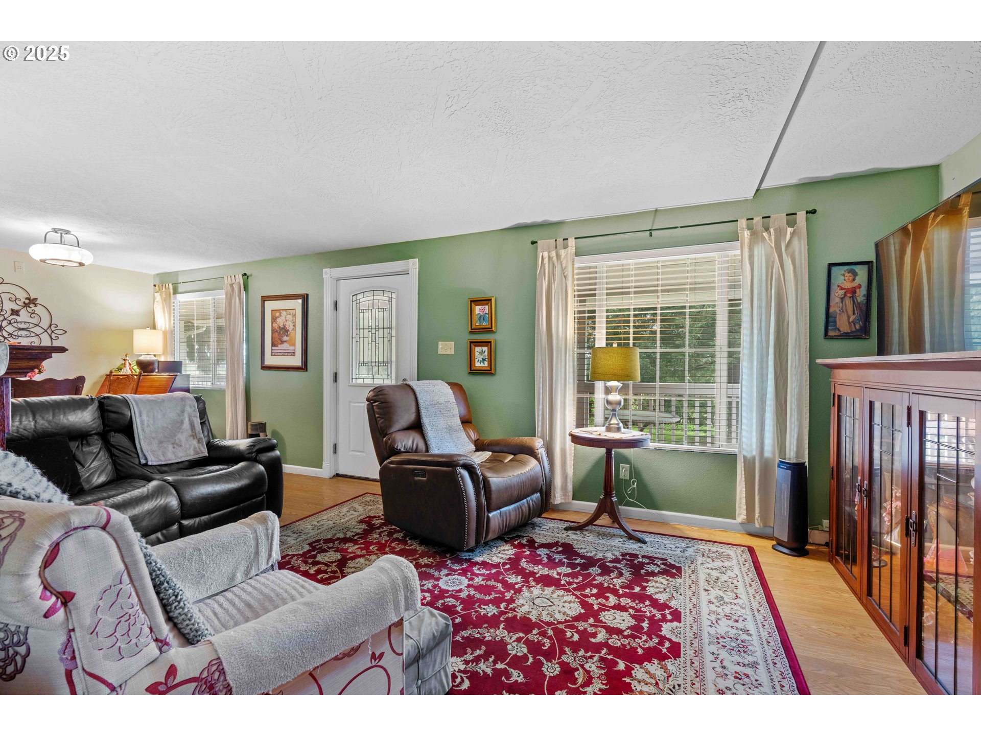 1042 W STATE ROUTE 4