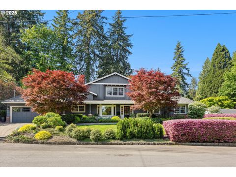 2550 DELLWOOD DR Lake Oswego OR 97034