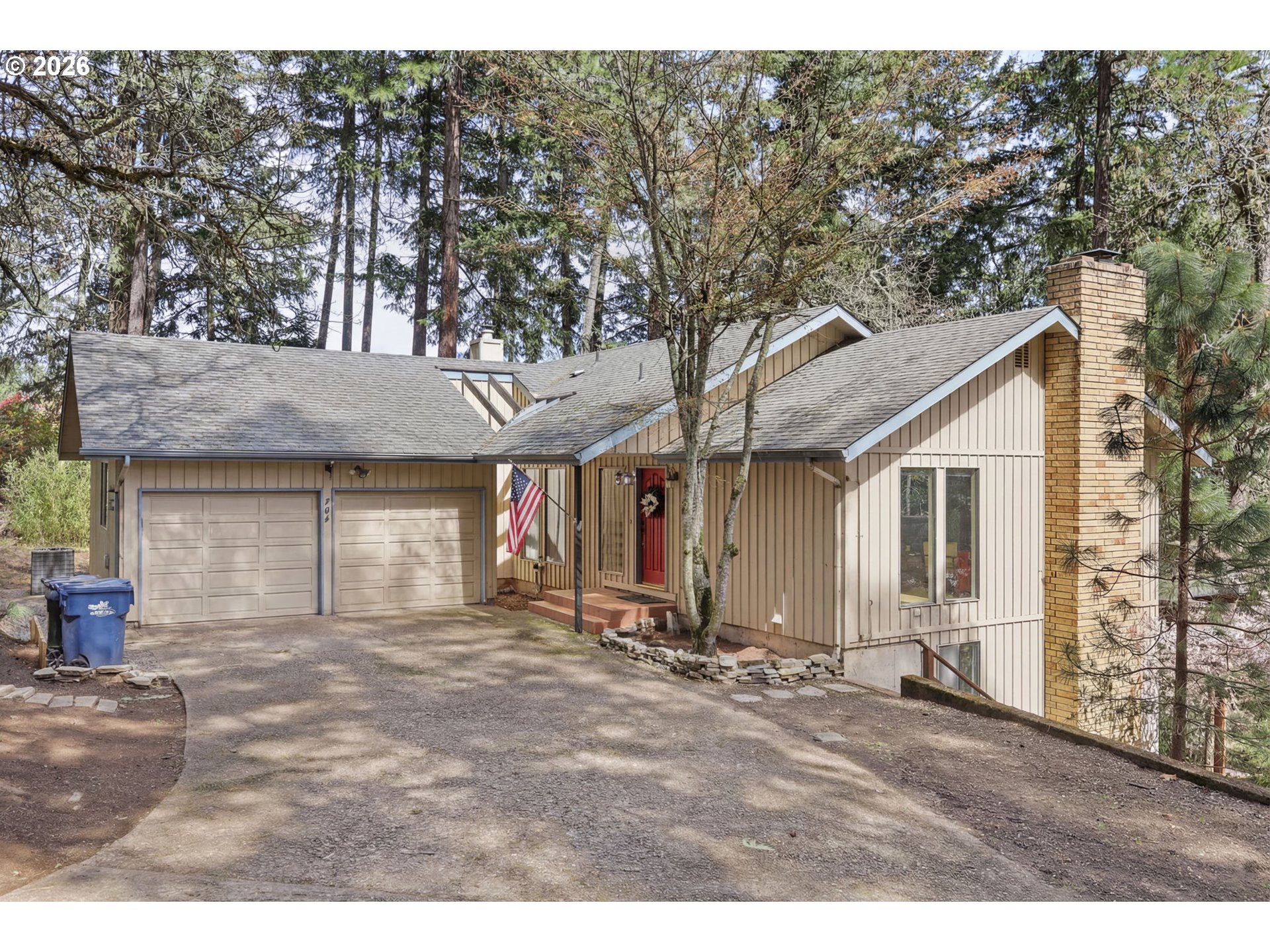 784 BROOKSIDE DR