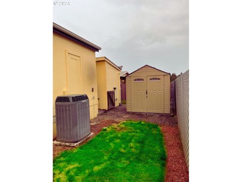 A home in Newberg