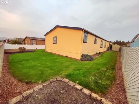 A home in Newberg