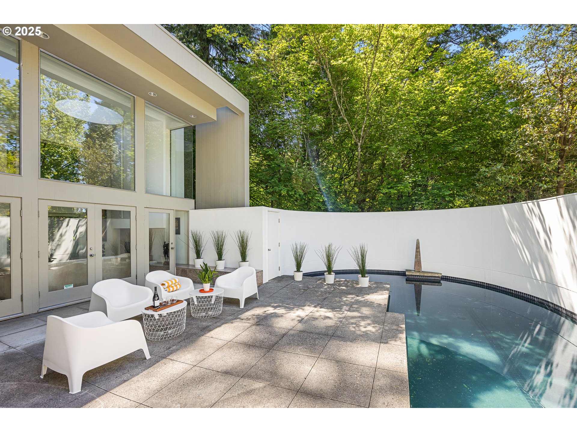 3232 SW UPPER CASCADE DR
