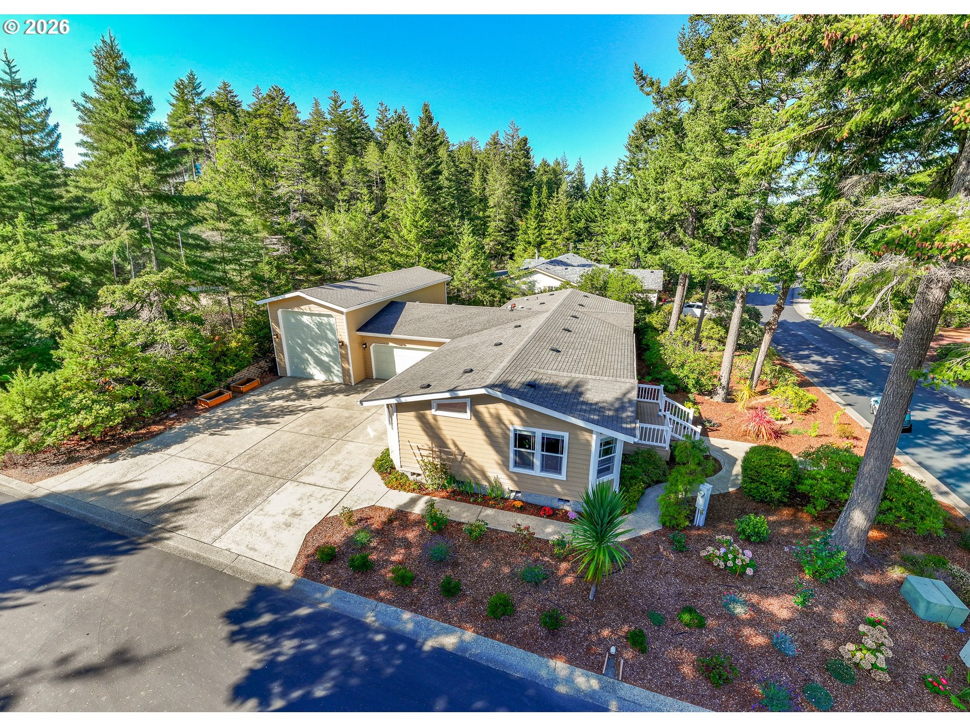 882 WESTERN WAY