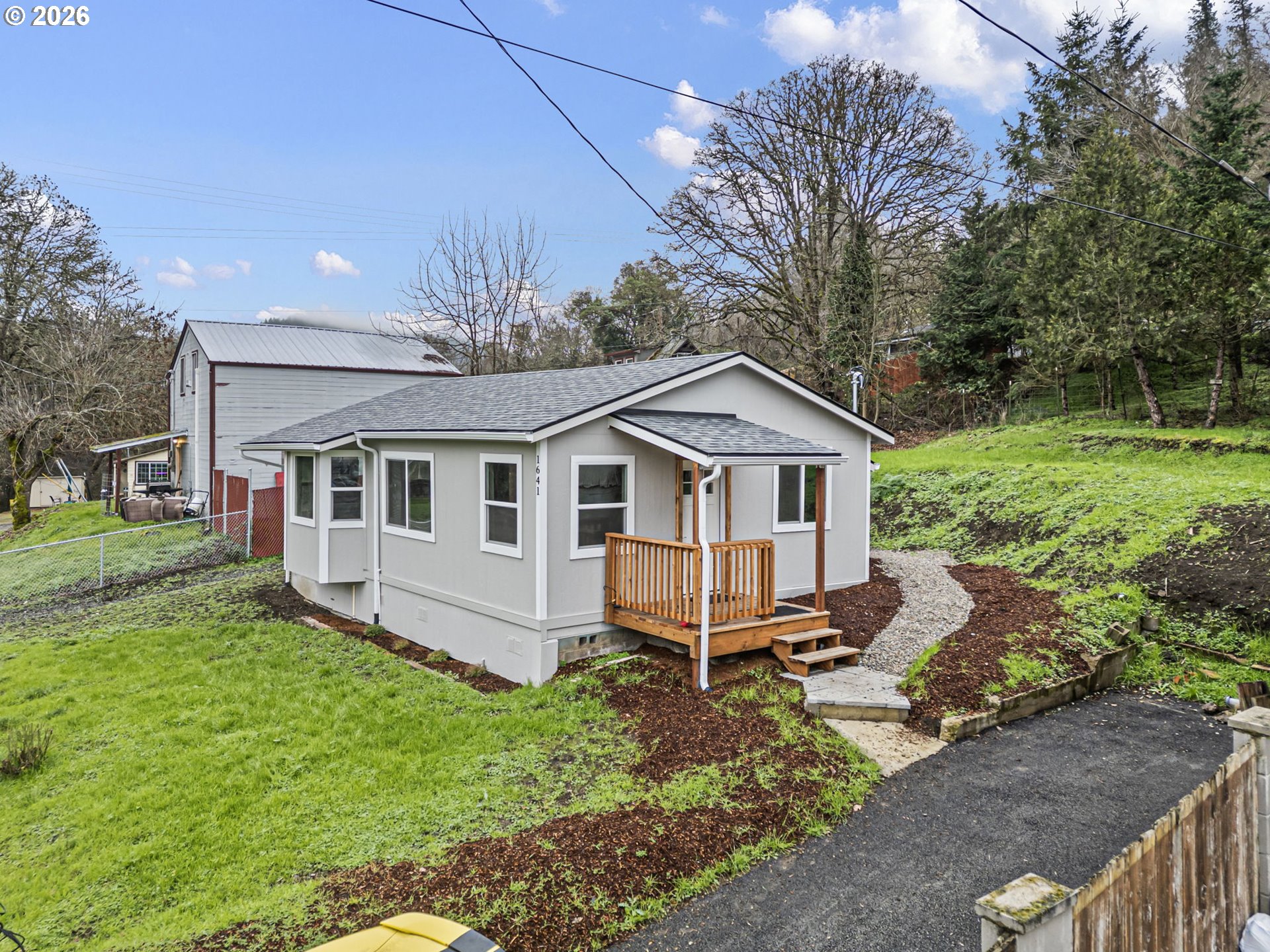 1641 SE MARSTERS AVE