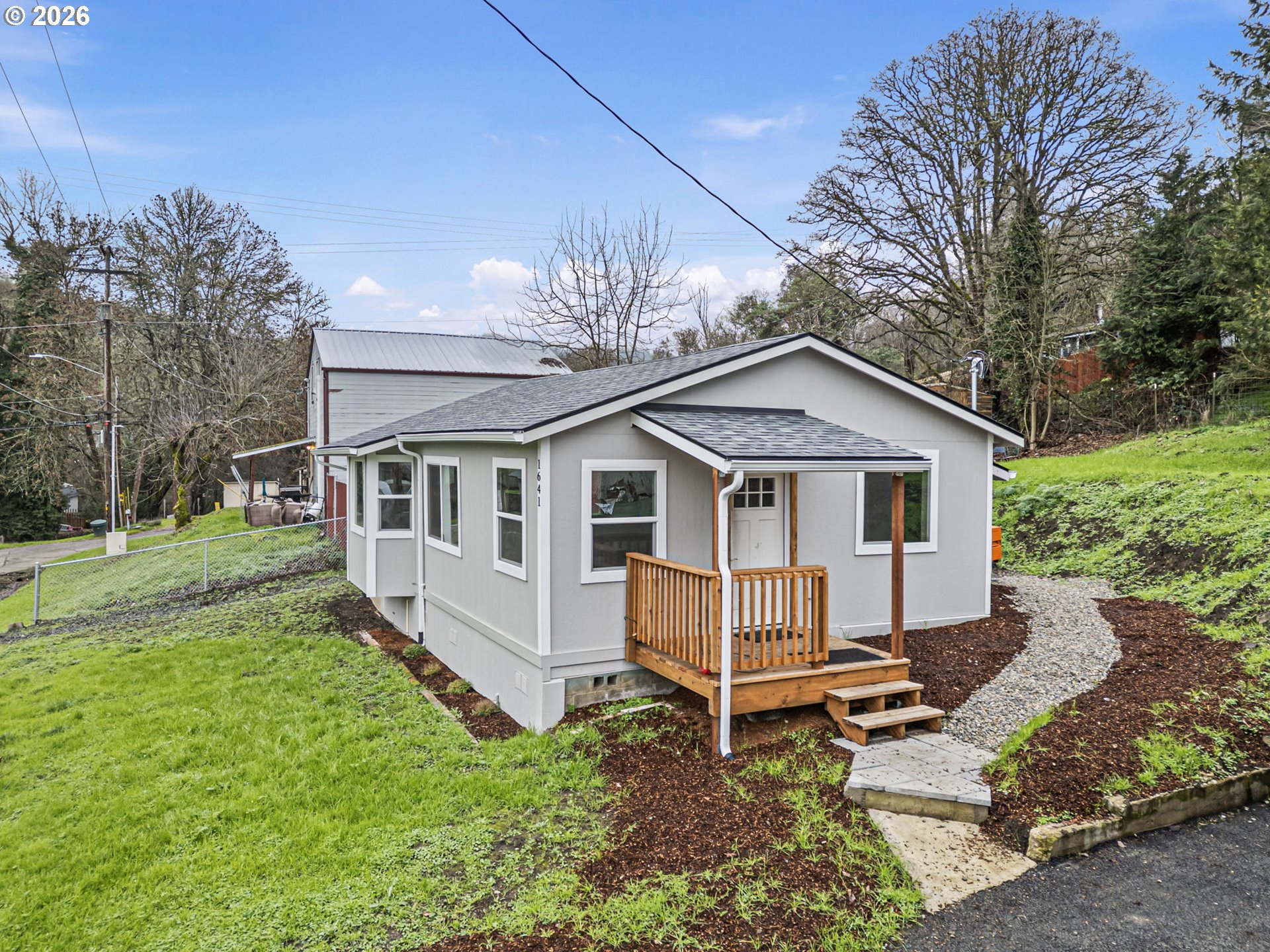 1641 SE MARSTERS AVE