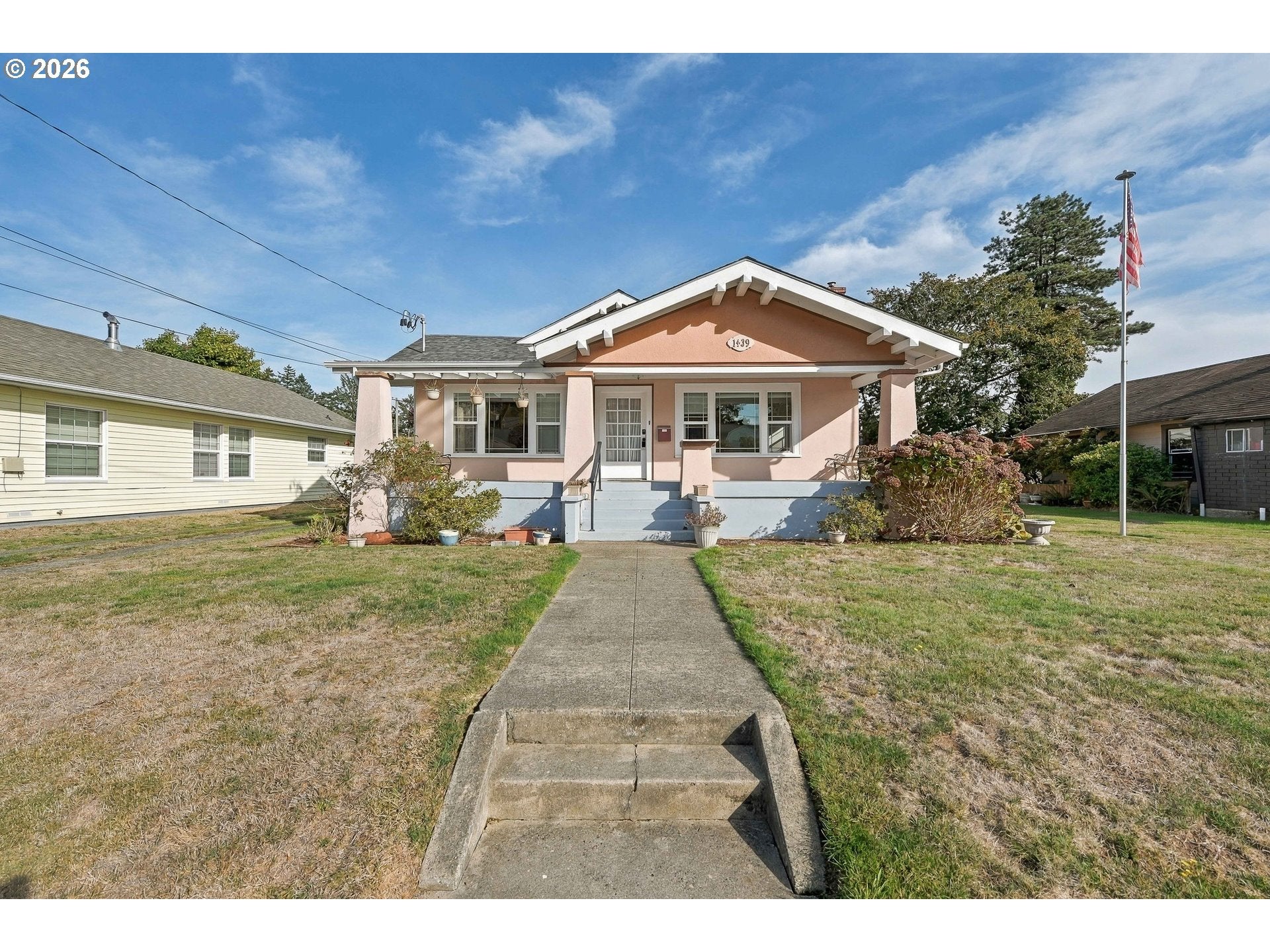 1439 UNION AVE