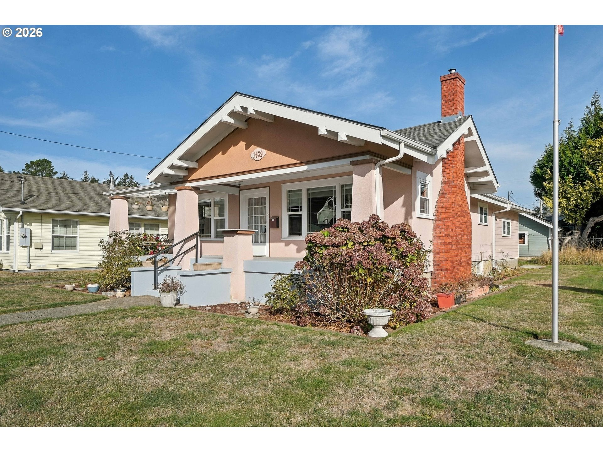 1439 UNION AVE