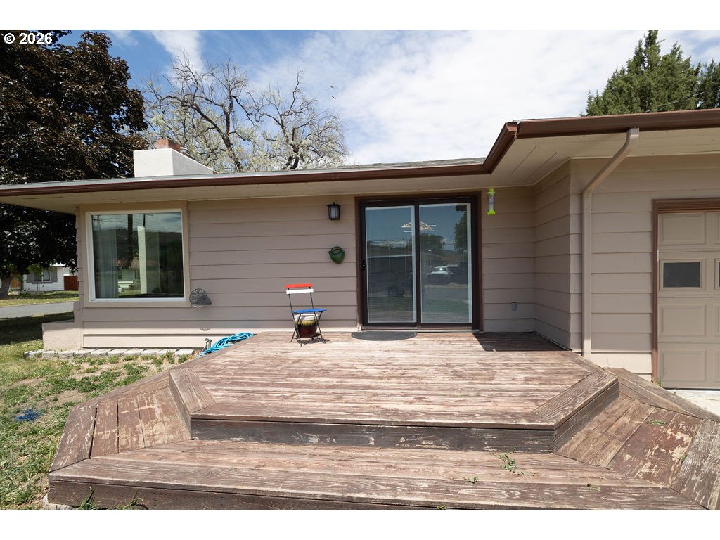3300 9TH DR