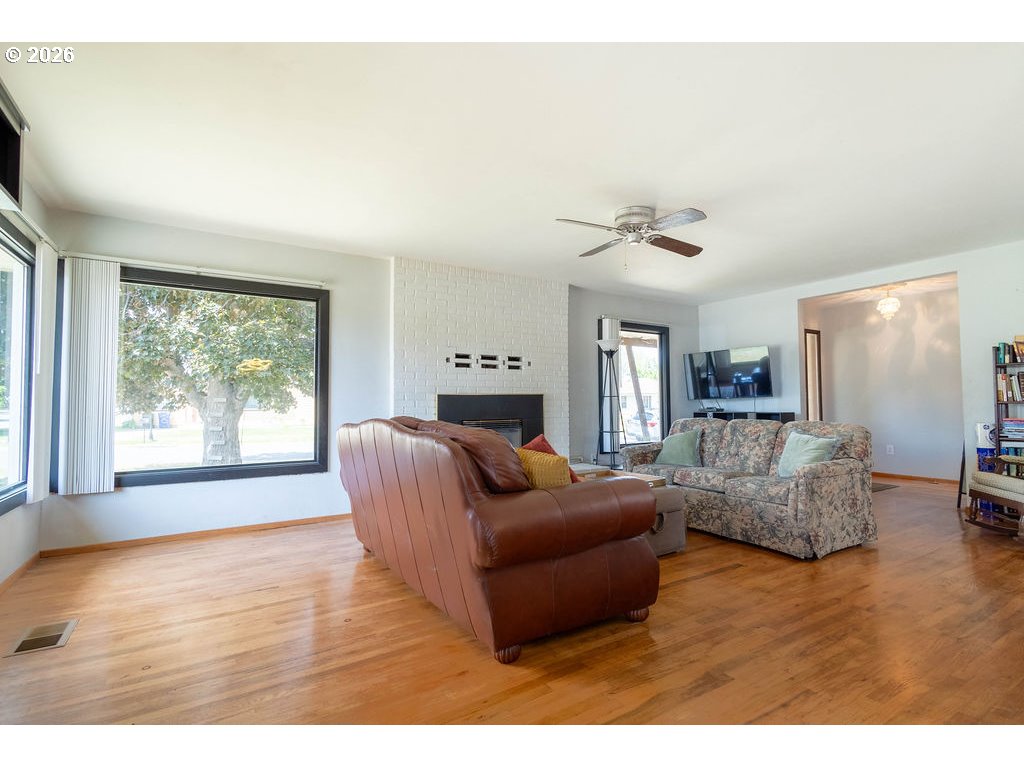 3300 9TH DR