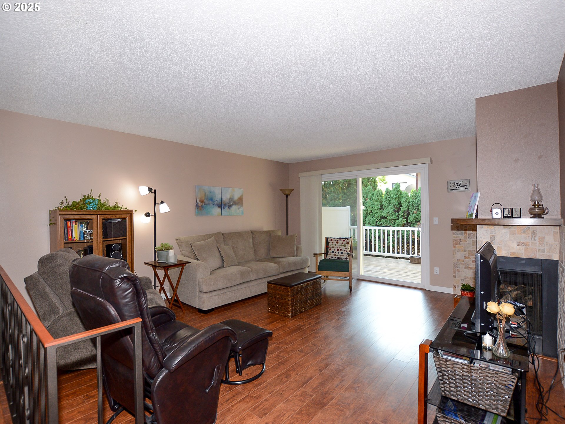 Portland, Oregon 97230, United States, 3 Bedrooms Bedrooms, ,2 BathroomsBathrooms,Residential,Pending,13011