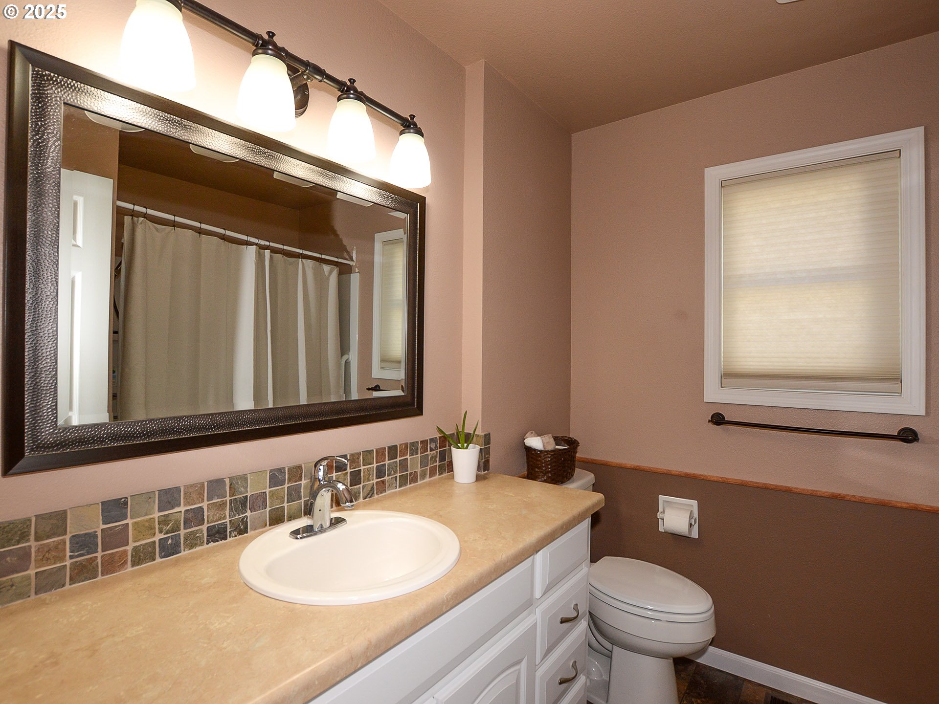 Portland, Oregon 97230, United States, 3 Bedrooms Bedrooms, ,2 BathroomsBathrooms,Residential,Pending,13011