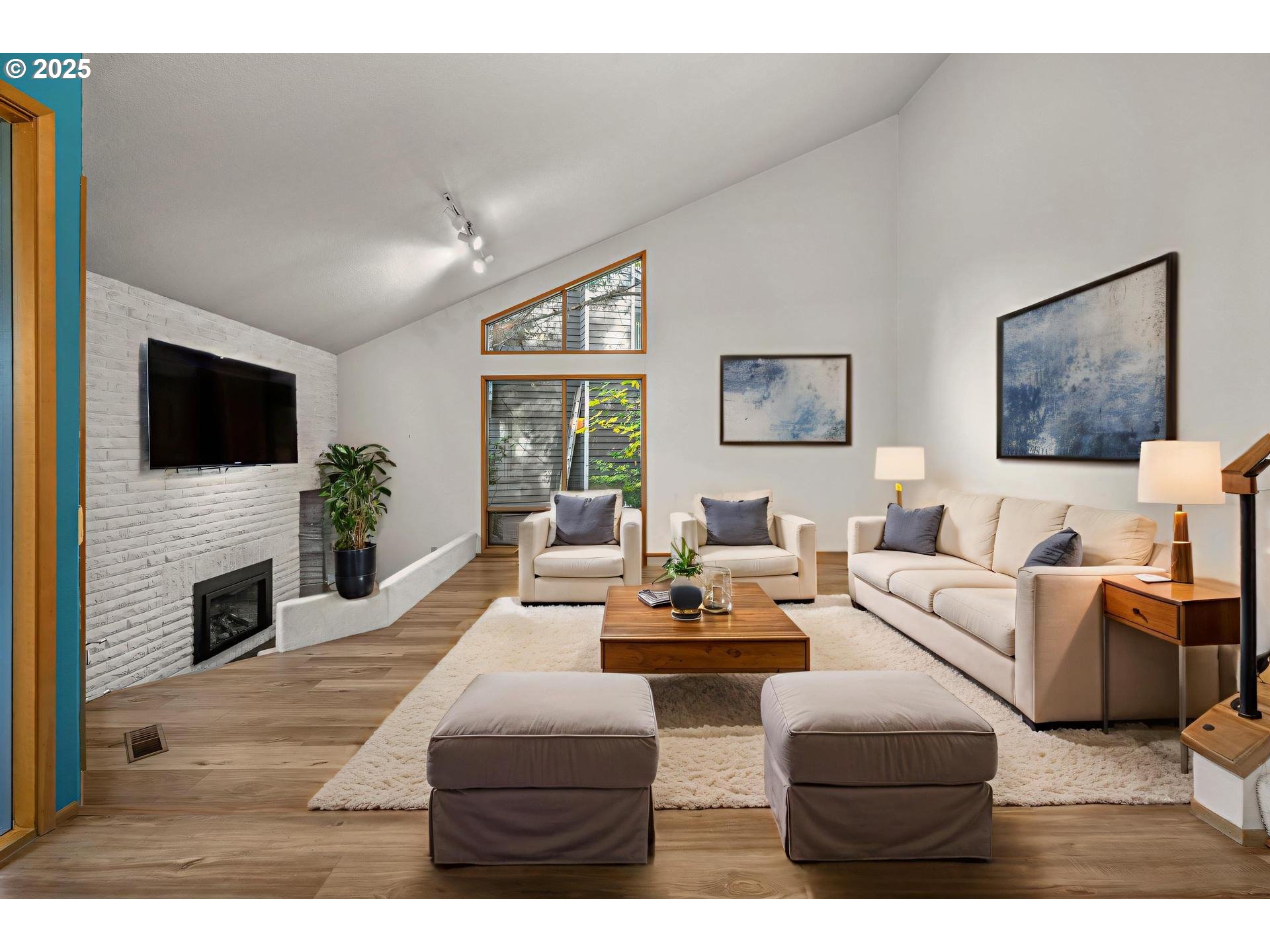 27 PARTRIDGE LN